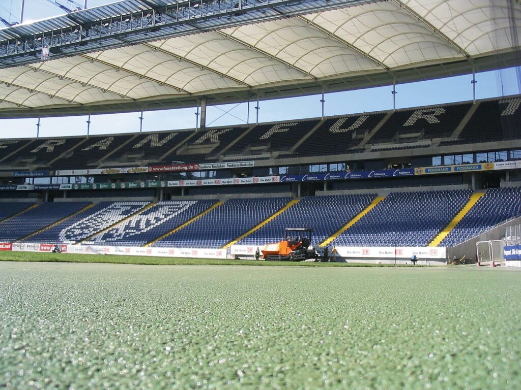 Commerzbank-Arena_b_c_b-d