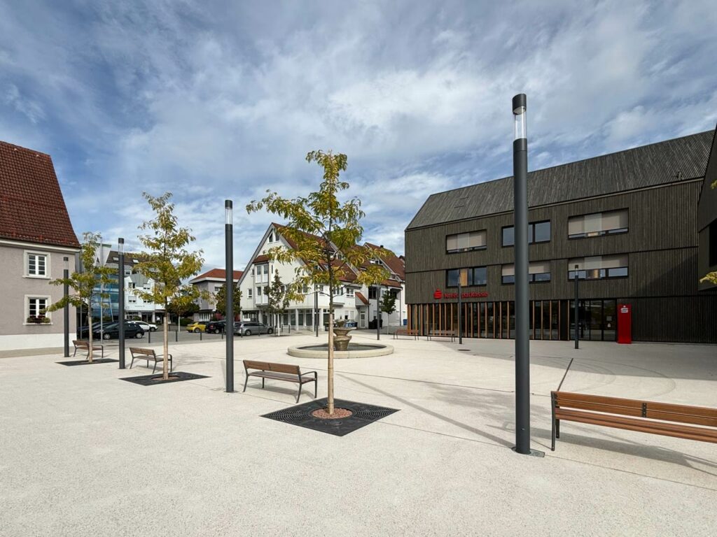 Rathausplatz-Aldingen-1_b_c_d