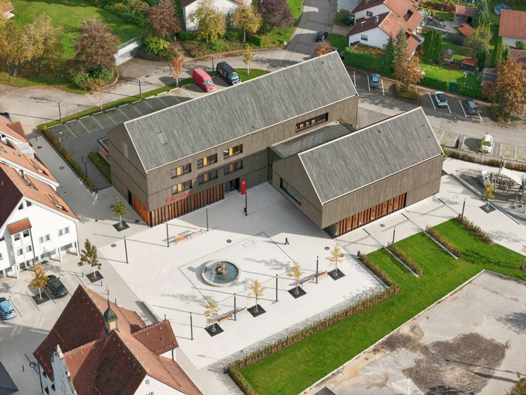 Rathausplatz-Aldingen_b_c_b-d