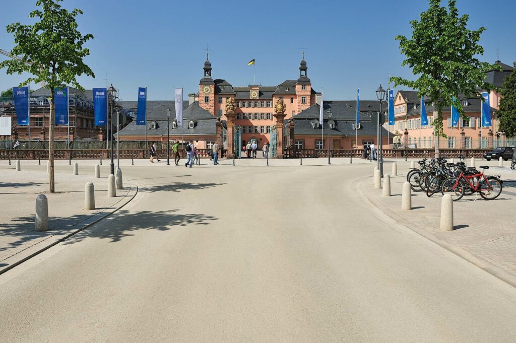 Schlossplatz-Schwetzingen-1_b_c_b-d