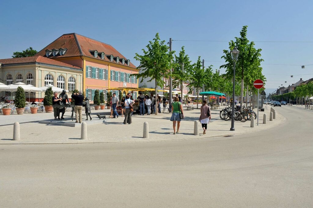 Schlossplatz-Schwetzingen-4_b_c_b-d